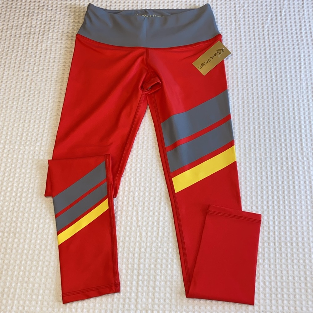 NEW! $78 SCOUT DESIGNS Size LARGE Red Leggings Yellow Gray Chevron Stripes